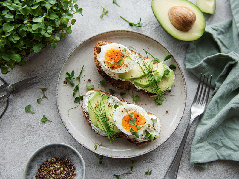 idées recettes petit-déjeuner salés healthy - avocado toast blog L'Appart Fitness