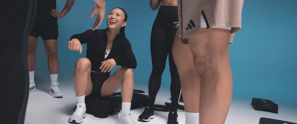 Ambiance conviviale d’un cours collectif L’Appart Fitness, où le programme musculation se vit en groupe grâce aux séances Bodypump et Cuisses Abdos Fessiers.